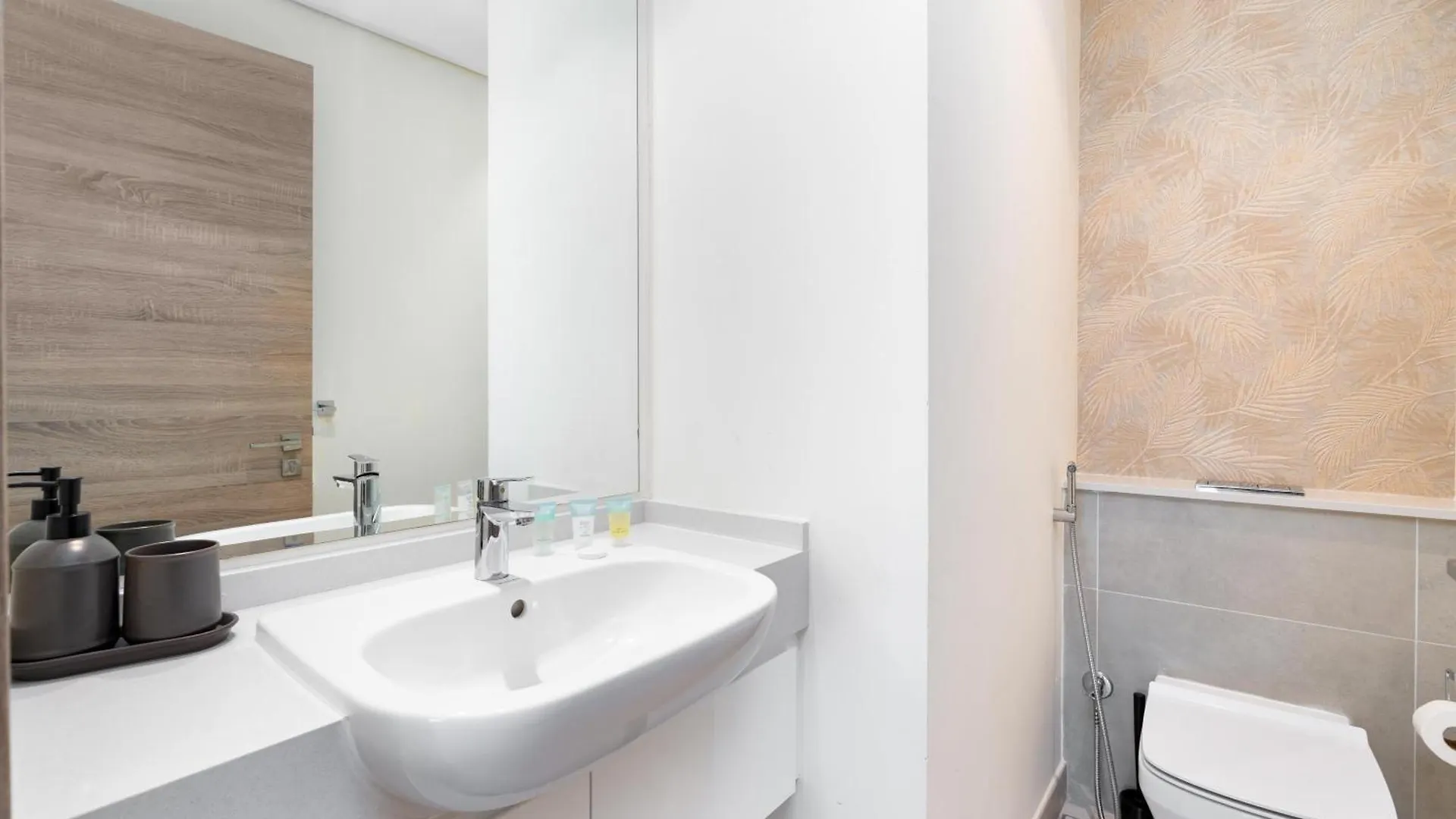 Brandnew Apt In Marina Center In New Building Dubai 0*,