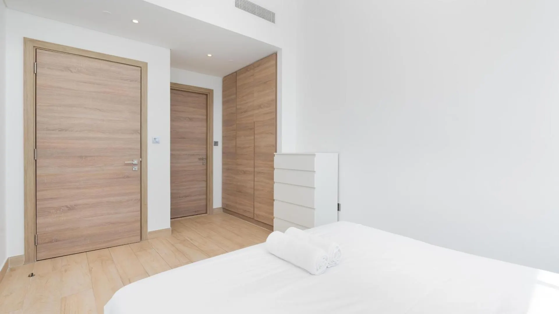 Apartment Brandnew Apt In Marina Center In New Building Dubai United Arab Emirates